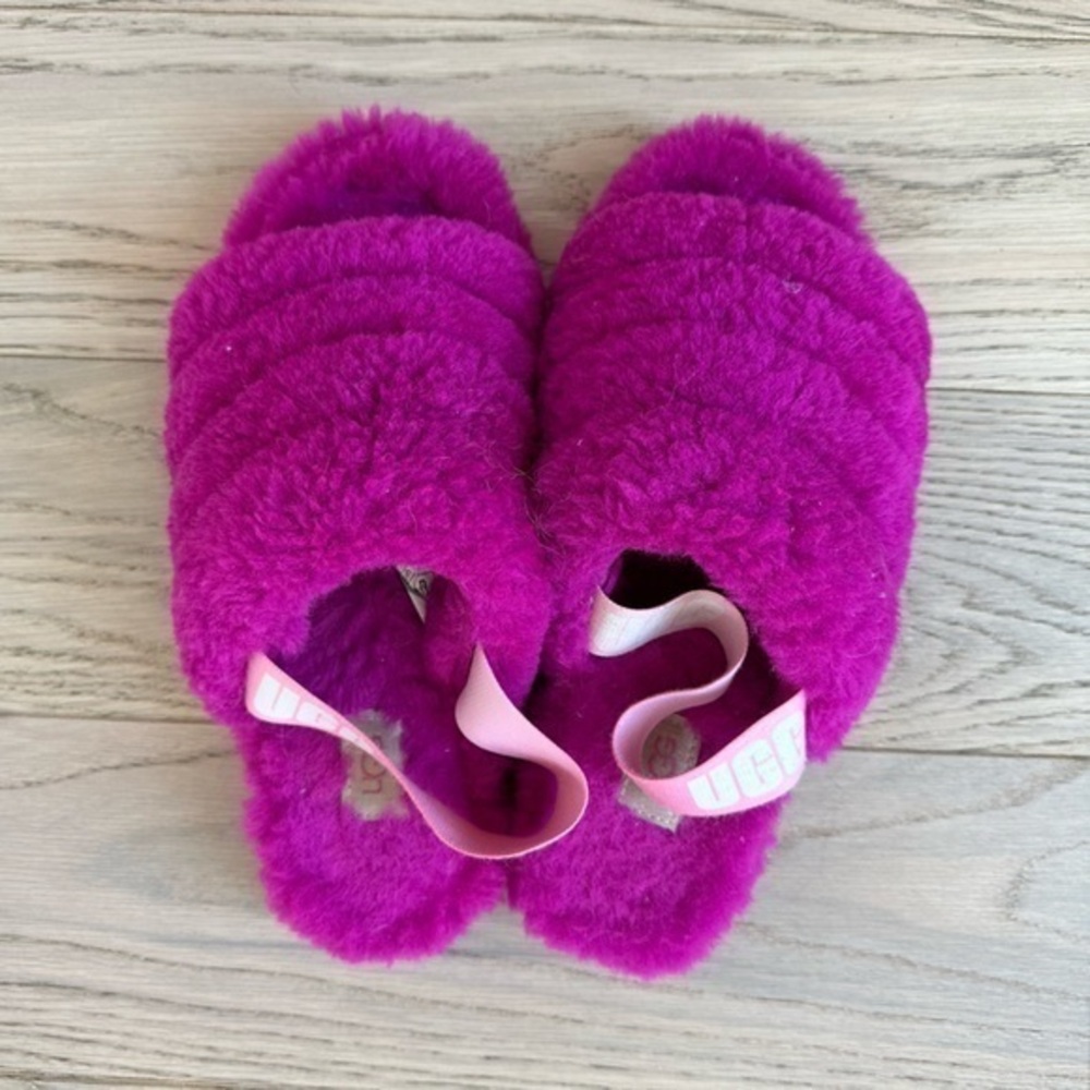 UGG Fluff Yeah Genuine Shearling Slingback Slide Dragon Fruit Pink Women’s US 8